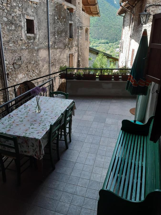 Ca' Berti Appartamento Con Terrazza Ville Del Monte Tenno Exterior foto